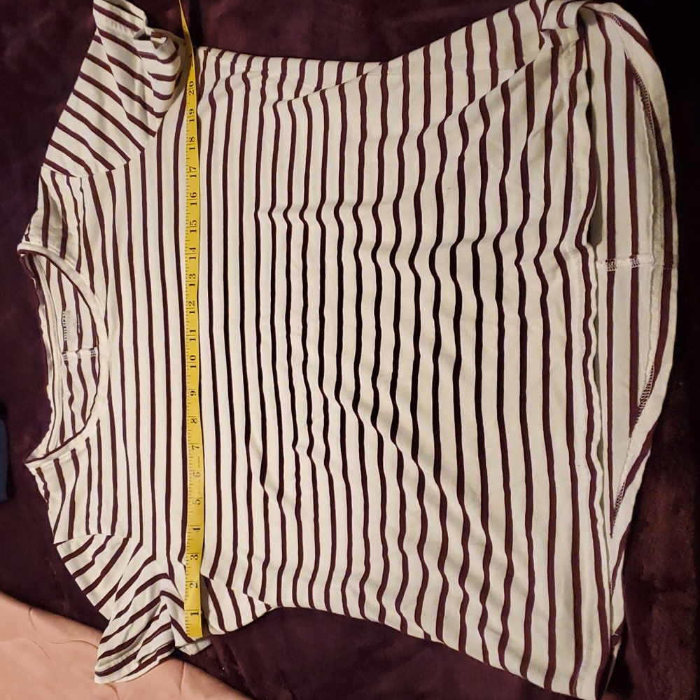 Duluth large striped t-shirt